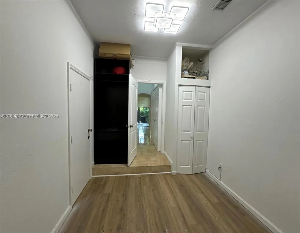 7563 NW 112th Pl Doral, FL 33178