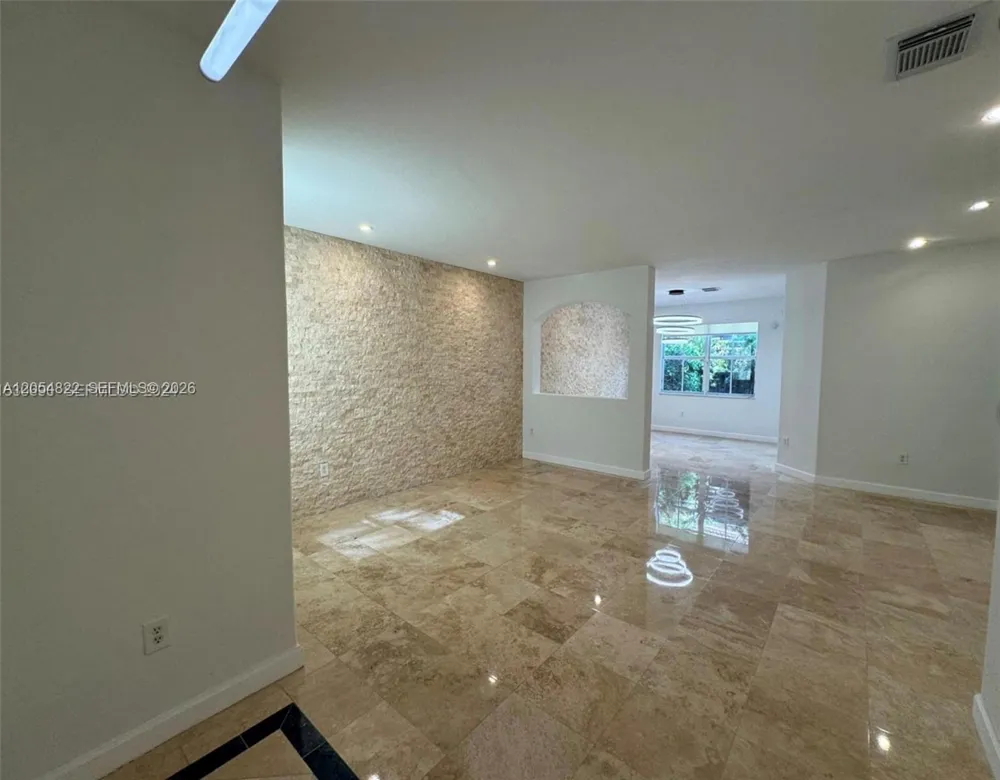 7563 NW 112th Pl Doral, FL 33178