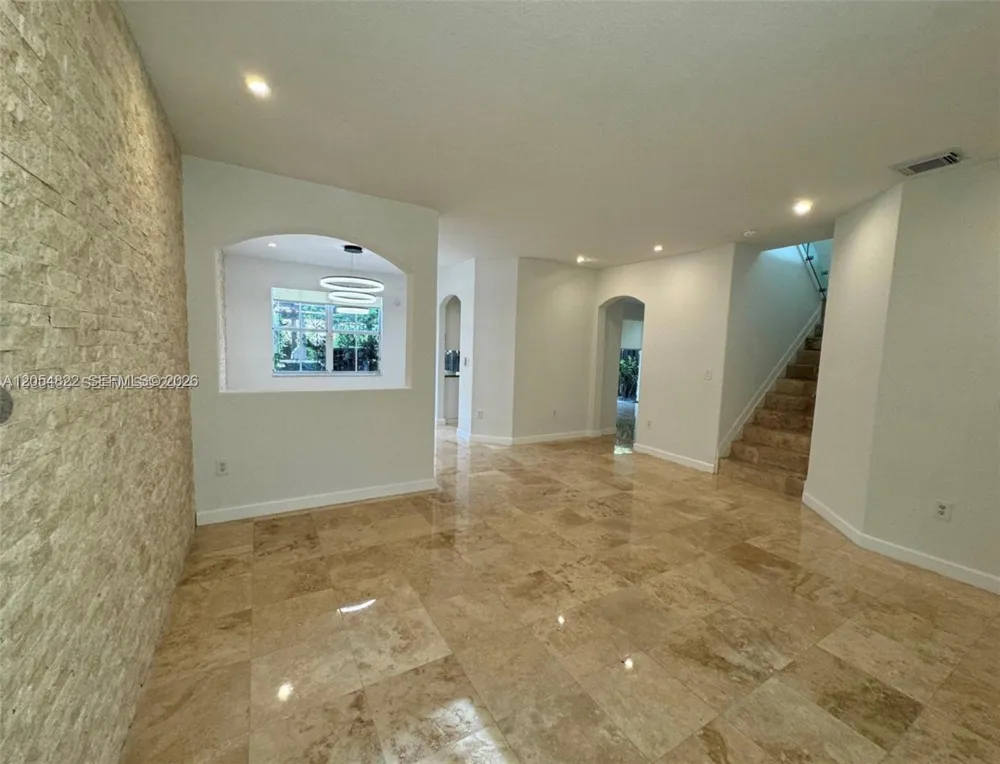 7563 NW 112th Pl Doral, FL 33178