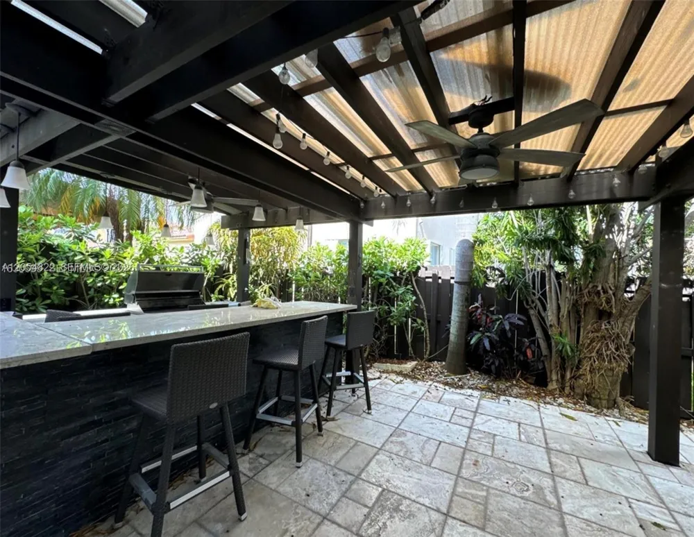 7563 NW 112th Pl Doral, FL 33178