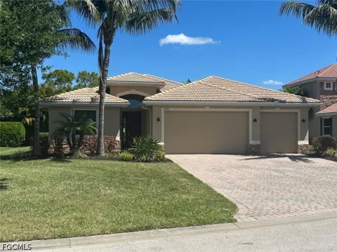 Seaside Harbour Drive