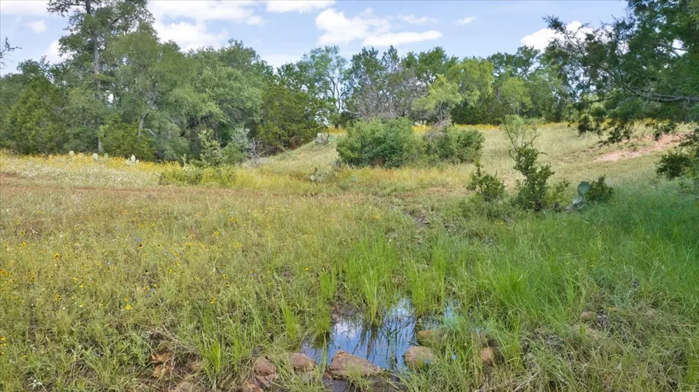 2144 CR 307 Kingsland, TX 78639