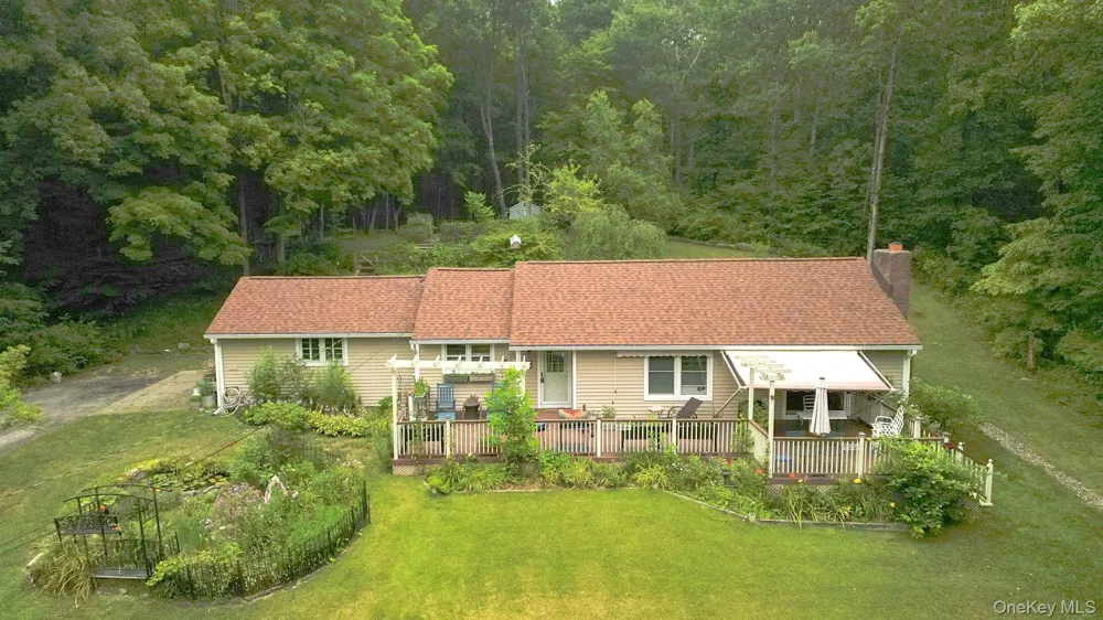 408 Field Road Red Hook, NY 12571