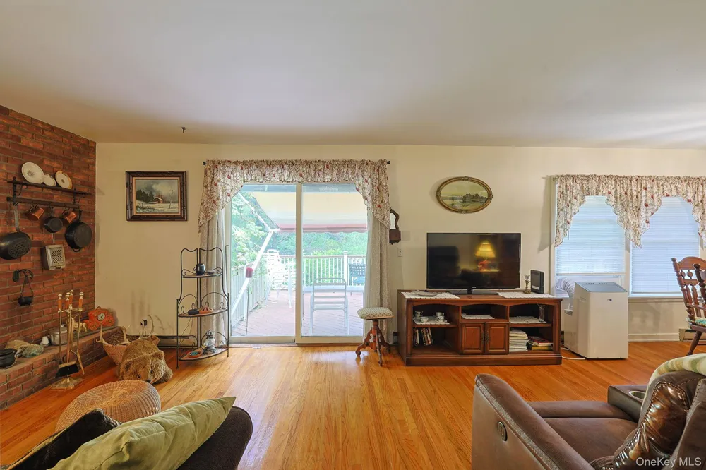 408 Field Road Red Hook, NY 12571