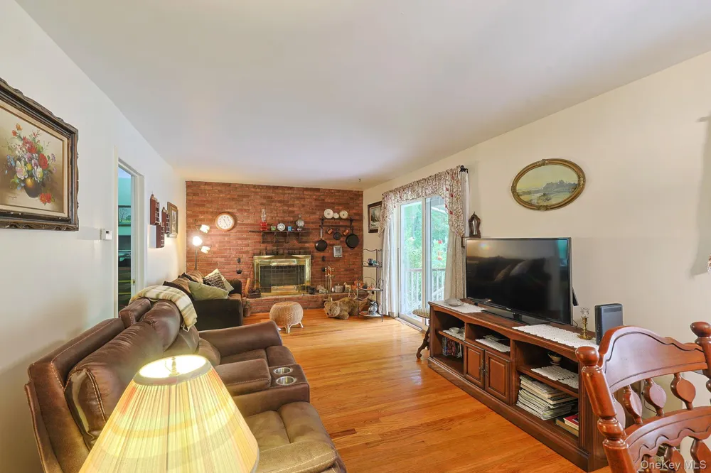 408 Field Road Red Hook, NY 12571