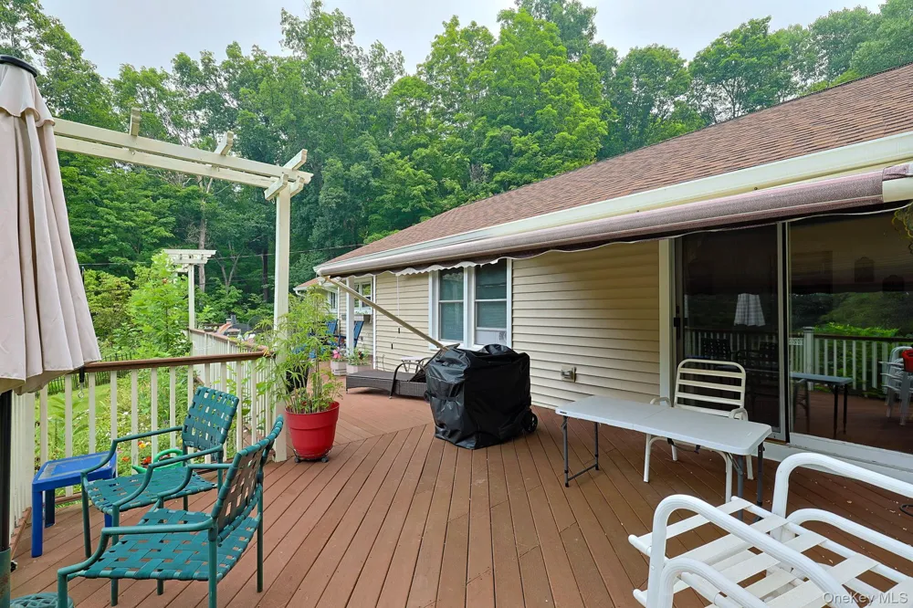 408 Field Road Red Hook, NY 12571