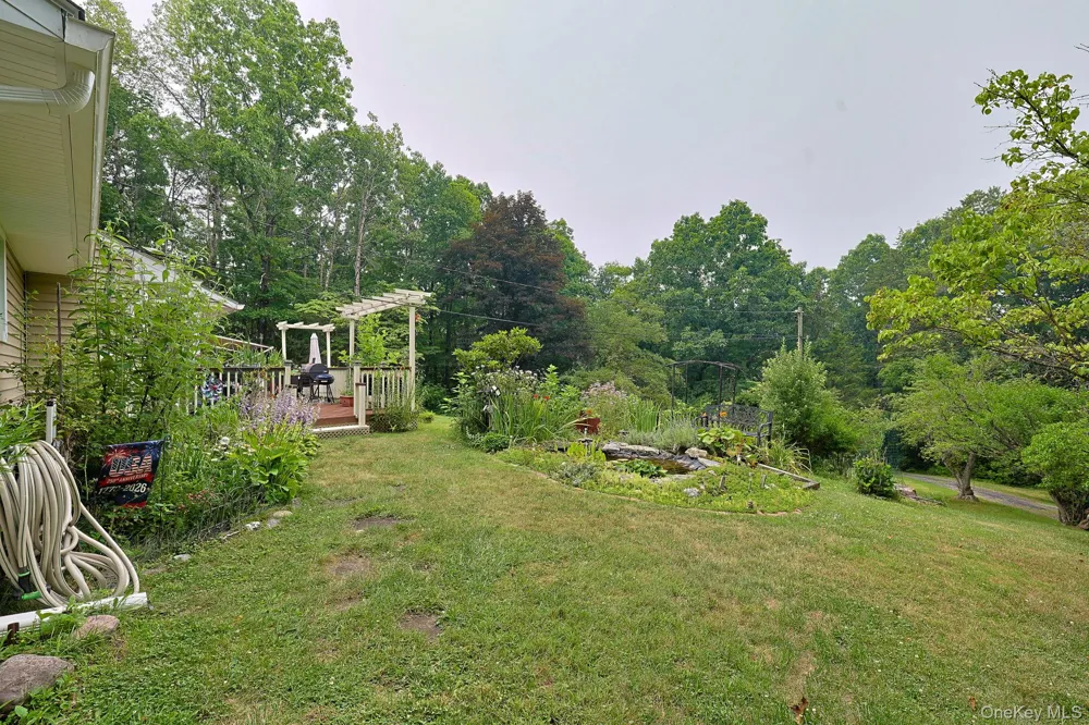 408 Field Road Red Hook, NY 12571