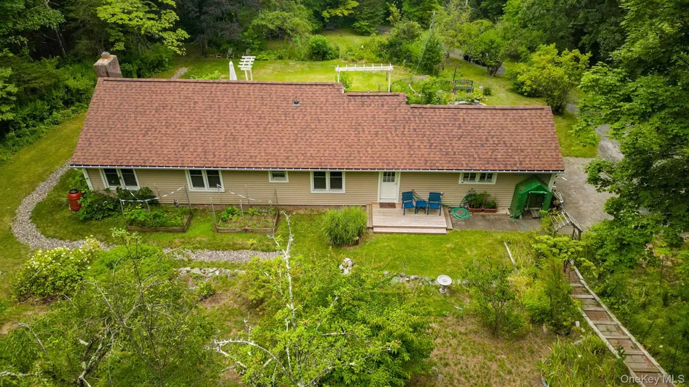 408 Field Road Red Hook, NY 12571