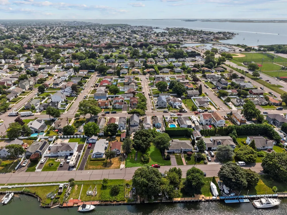 81 Wilson Avenue Amityville, NY 11701