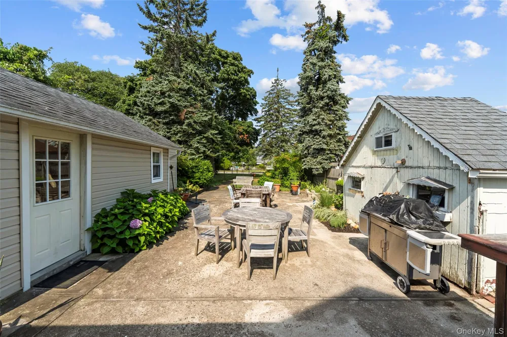 81 Wilson Avenue Amityville, NY 11701