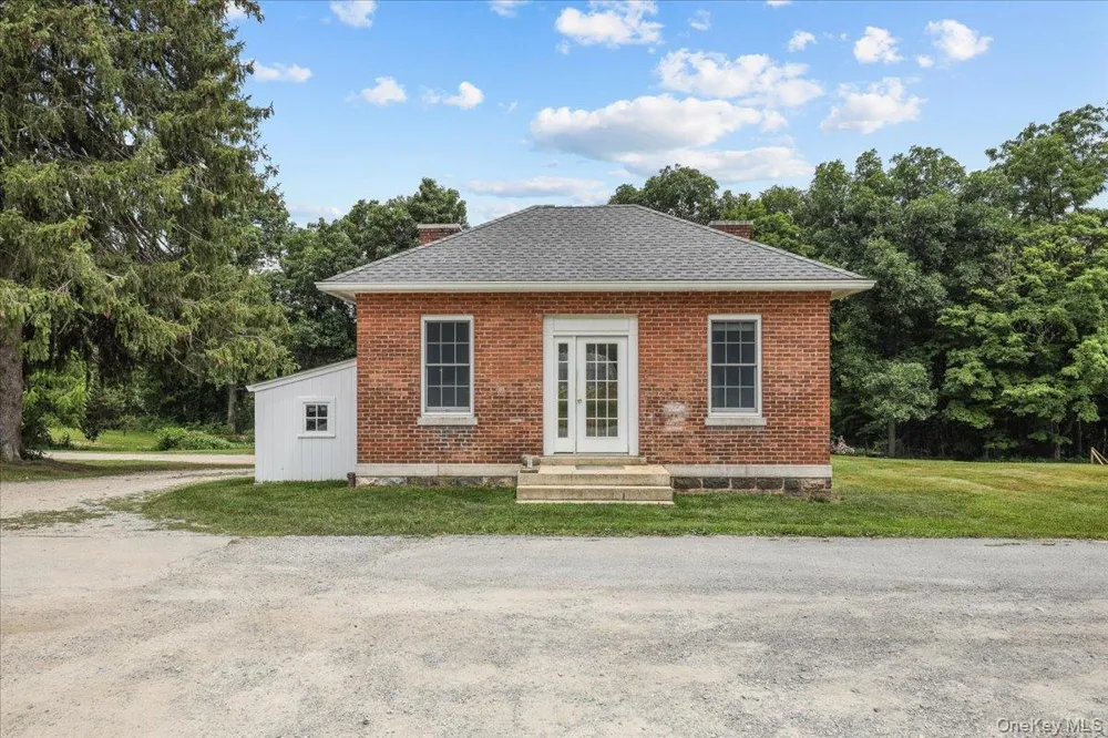 123-179 Sisters Hill Road Stanfordville, NY 12581
