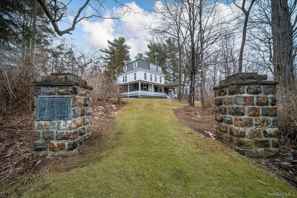 123-179 Sisters Hill Road Stanfordville, NY 12581