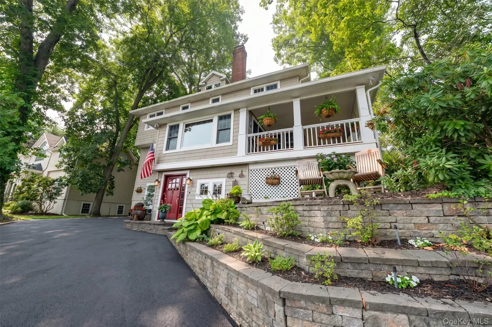 5 Harborview Lane Huntington, NY 11743