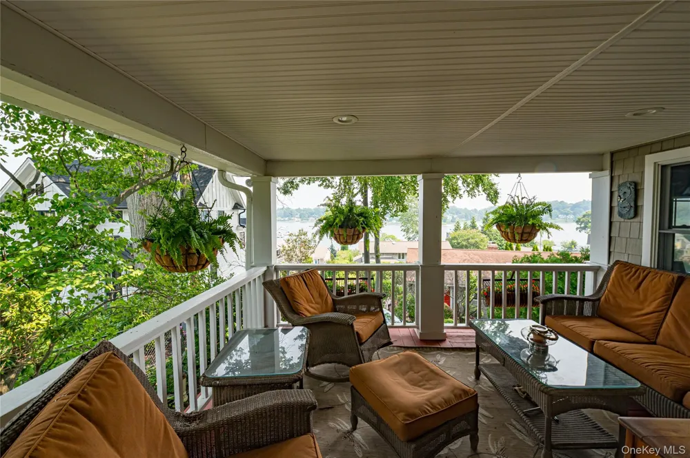 5 Harborview Lane Huntington, NY 11743