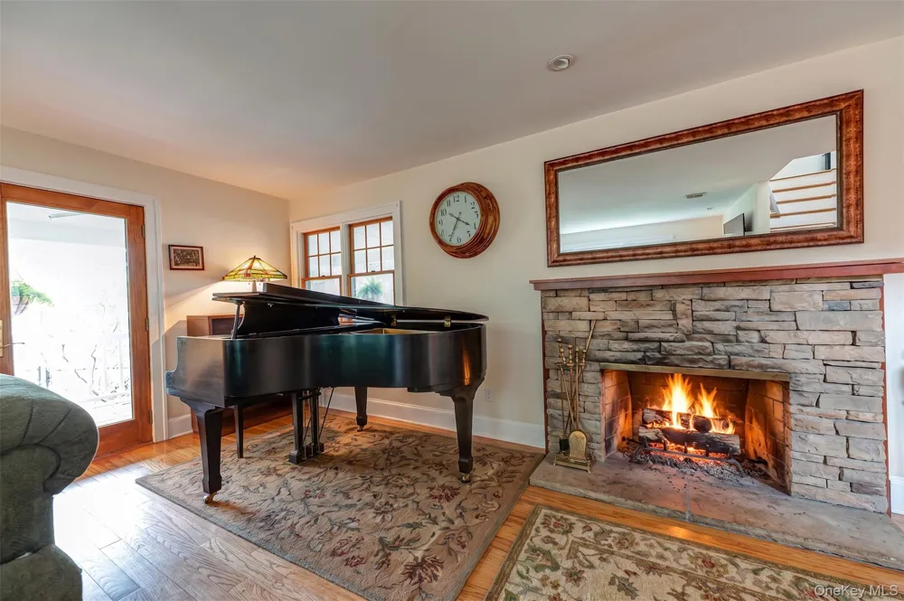 5 Harborview Lane Huntington, NY 11743