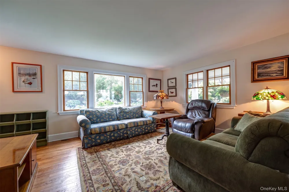 5 Harborview Lane Huntington, NY 11743
