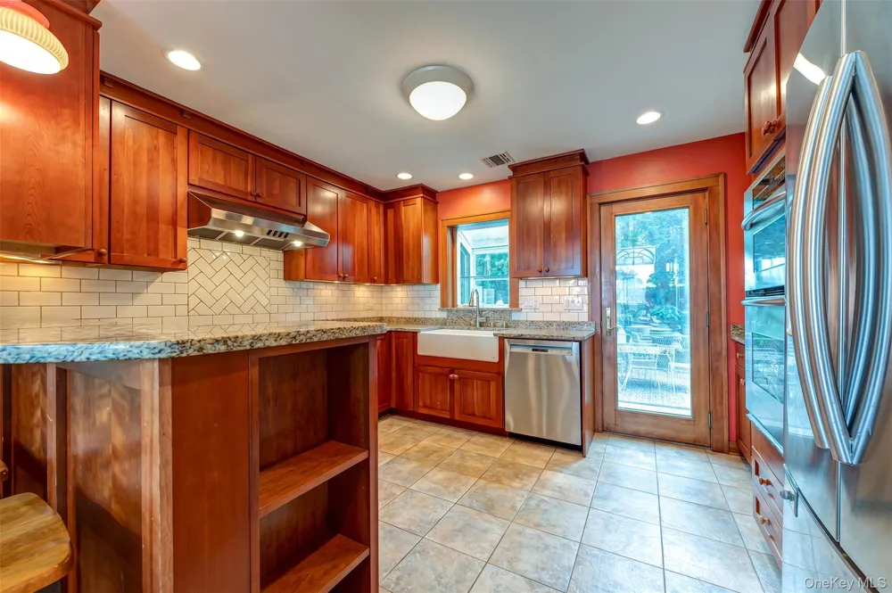 5 Harborview Lane Huntington, NY 11743