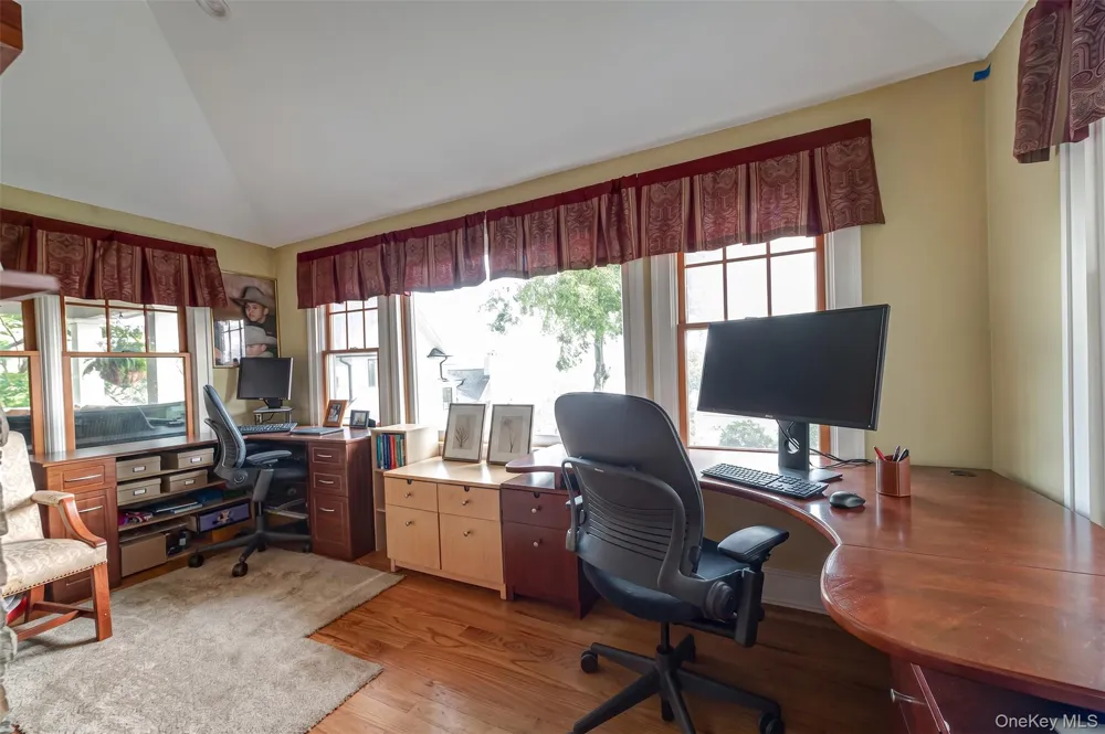 5 Harborview Lane Huntington, NY 11743