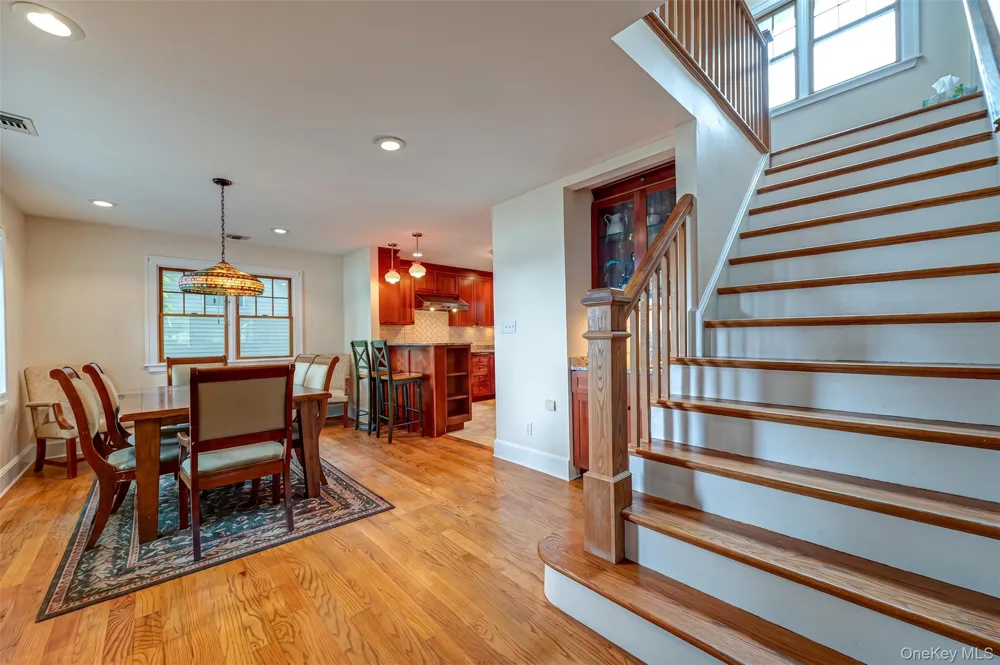 5 Harborview Lane Huntington, NY 11743