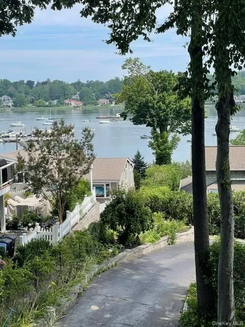 5 Harborview Lane Huntington, NY 11743