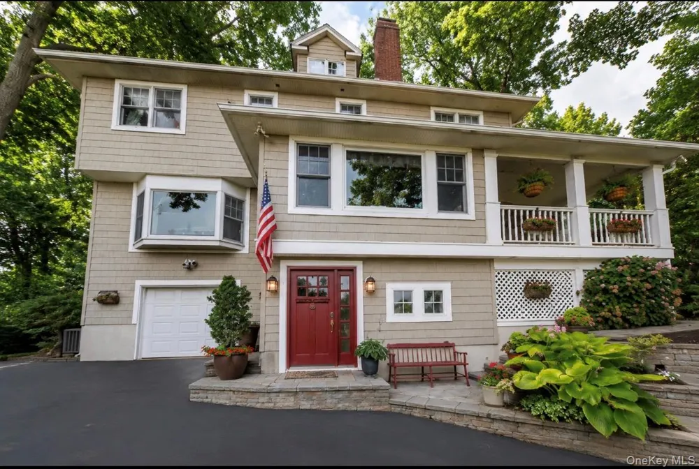 5 Harborview Lane Huntington, NY 11743