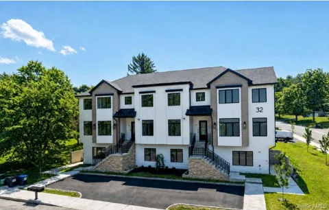 32 Virginia Avenue #101