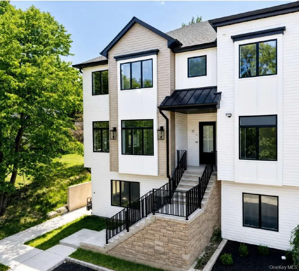 32 Virginia Avenue #101 Blooming Grove, NY 10950