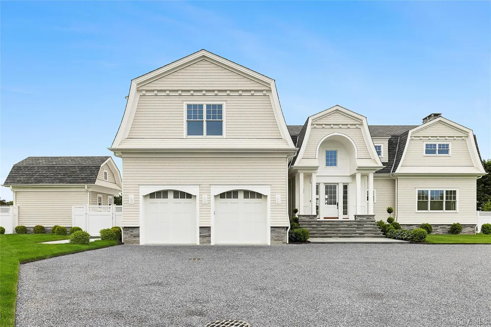 44 Club Lane Remsenburg, NY 11960