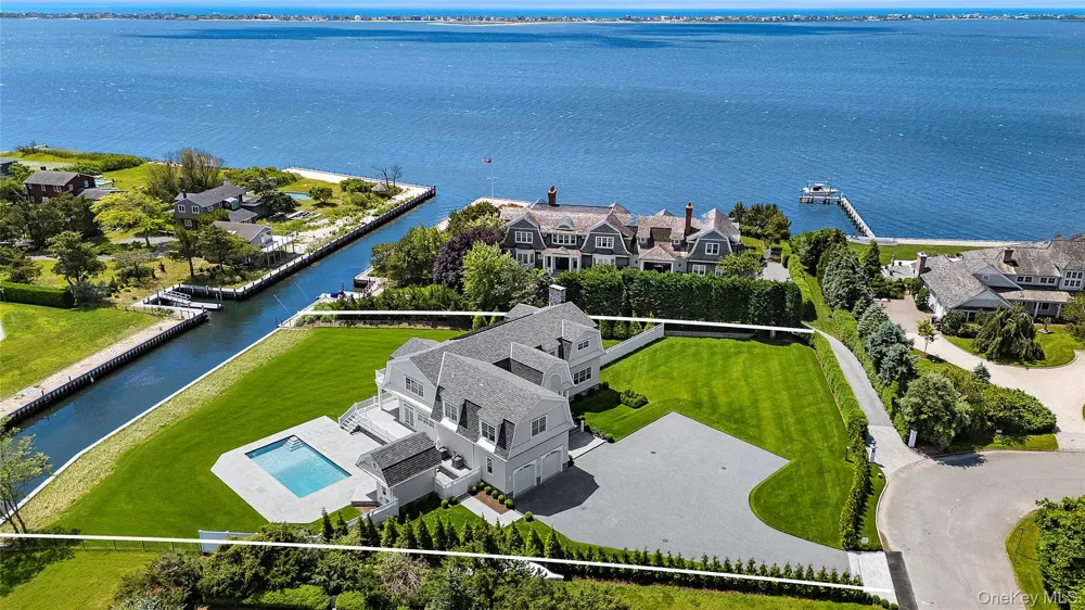 44 Club Lane Remsenburg, NY 11960