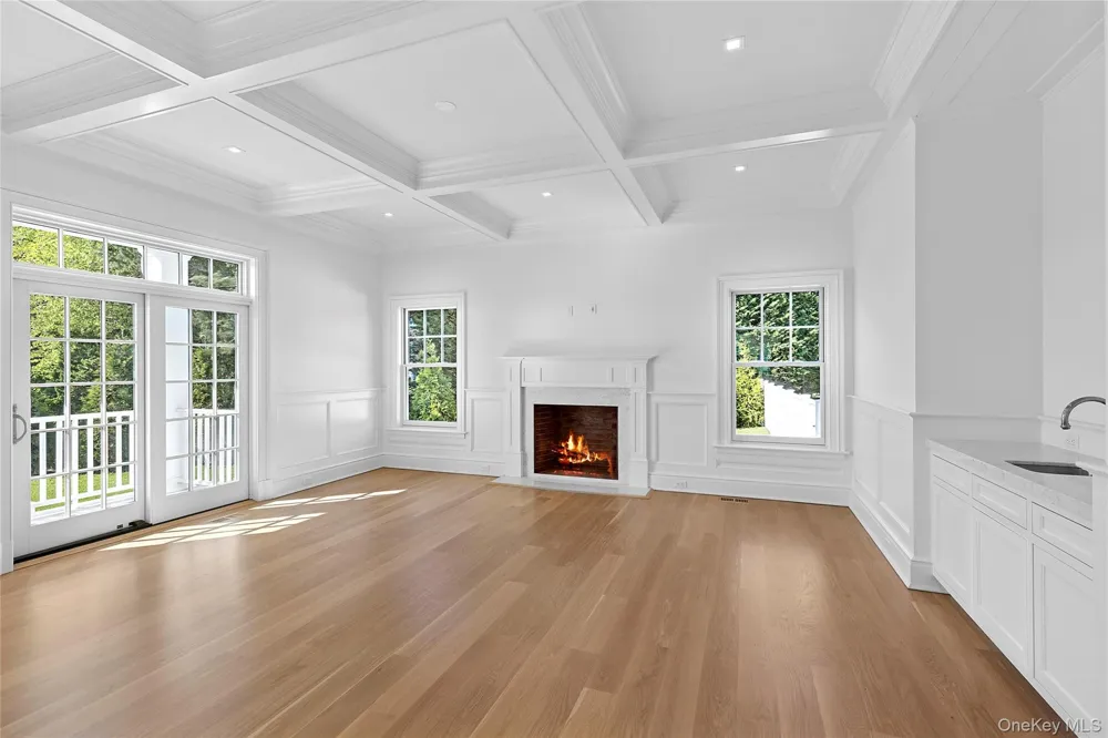 44 Club Lane Remsenburg, NY 11960