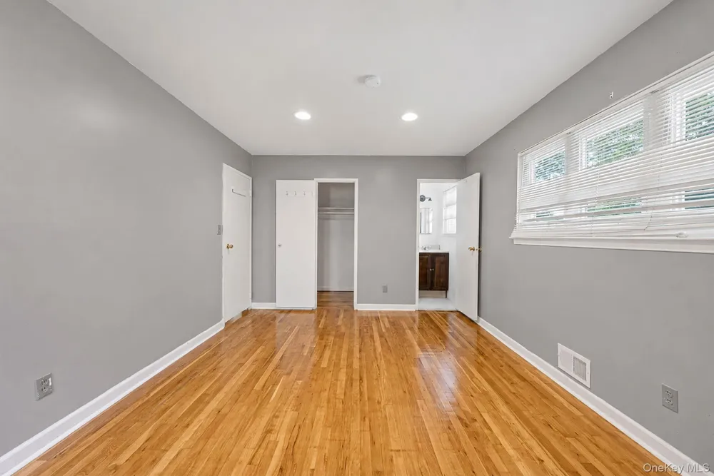 49 Eastern Avenue Deer Park, NY 11729