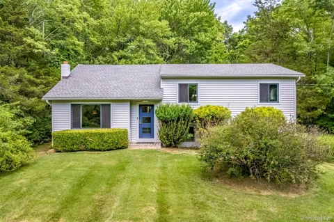 6 Hickory Hill Road