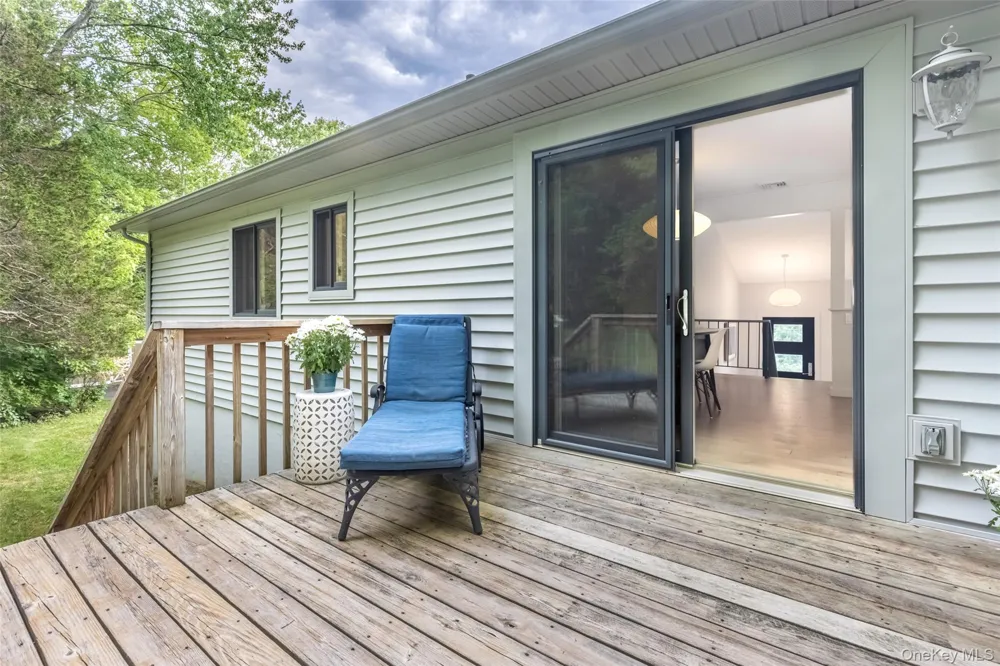 6 Hickory Hill Road New Paltz, NY 12561