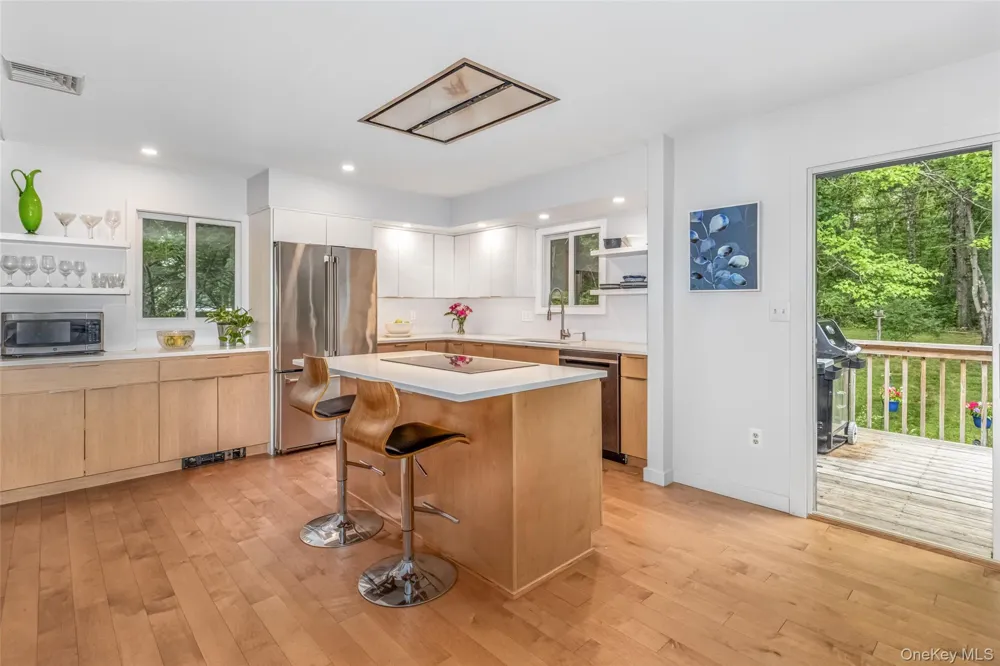 6 Hickory Hill Road New Paltz, NY 12561
