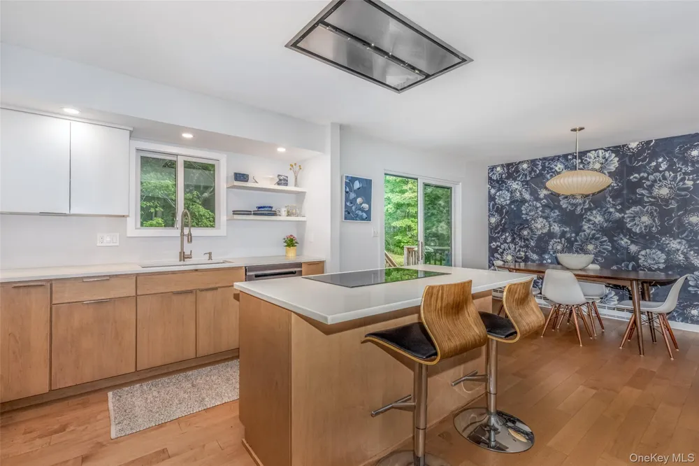 6 Hickory Hill Road New Paltz, NY 12561