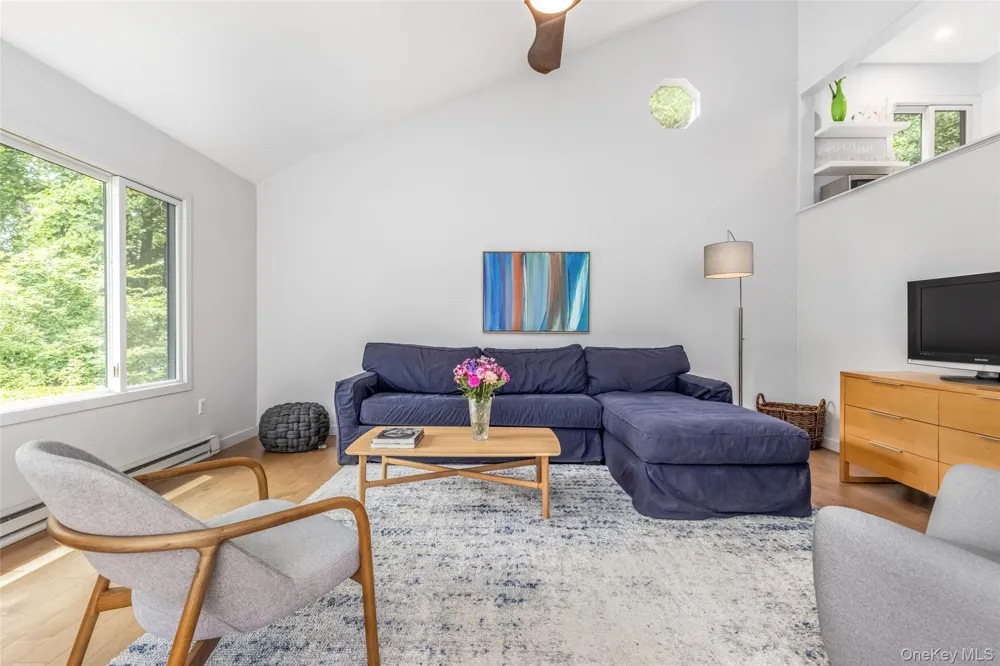 6 Hickory Hill Road New Paltz, NY 12561