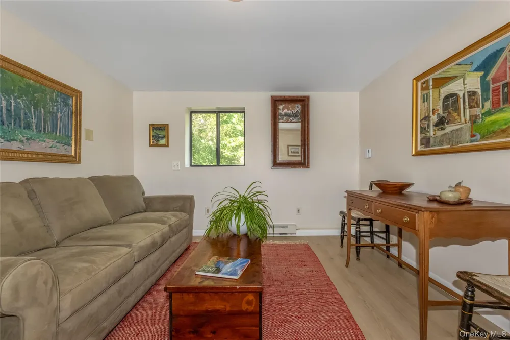 6 Hickory Hill Road New Paltz, NY 12561