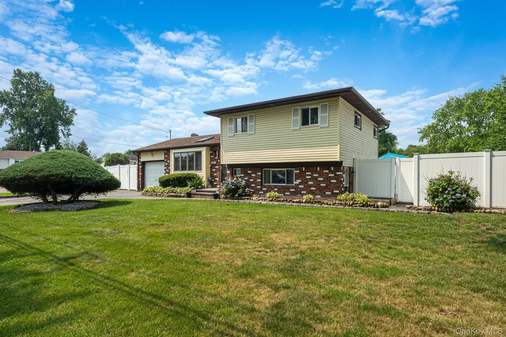 336 W 23rd Street Deer Park, NY 11729
