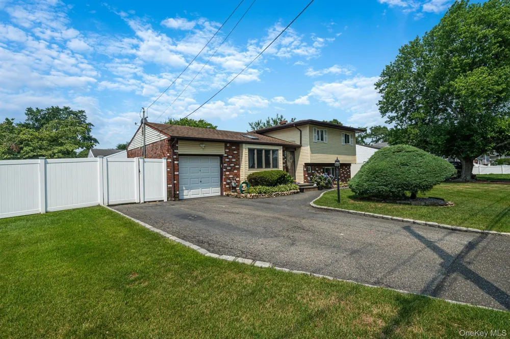 336 W 23rd Street Deer Park, NY 11729