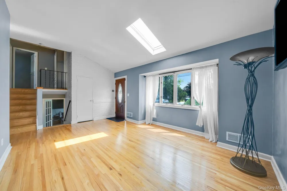 336 W 23rd Street Deer Park, NY 11729