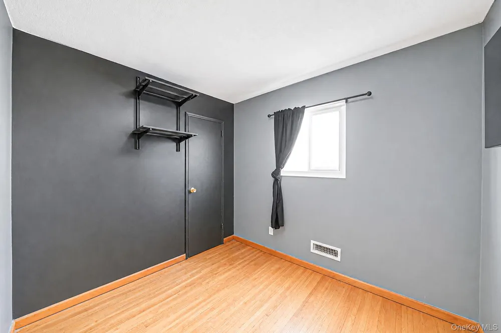 336 W 23rd Street Deer Park, NY 11729