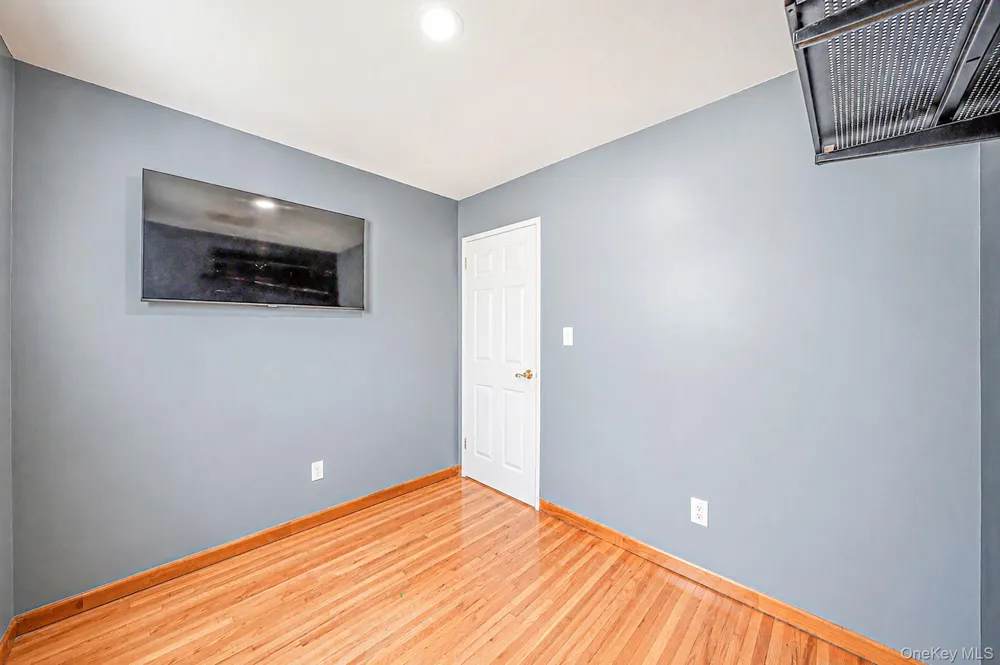 336 W 23rd Street Deer Park, NY 11729