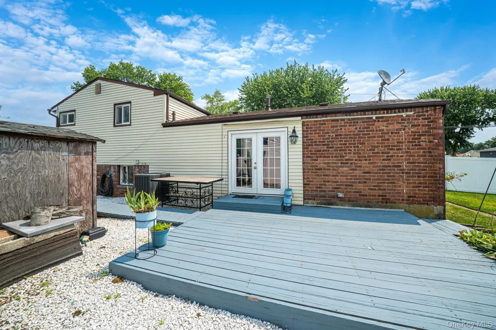 336 W 23rd Street Deer Park, NY 11729