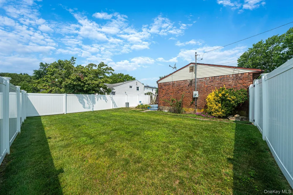 336 W 23rd Street Deer Park, NY 11729
