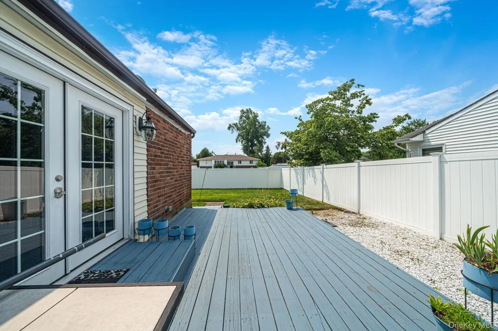 336 W 23rd Street Deer Park, NY 11729