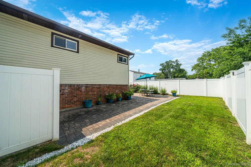 336 W 23rd Street Deer Park, NY 11729