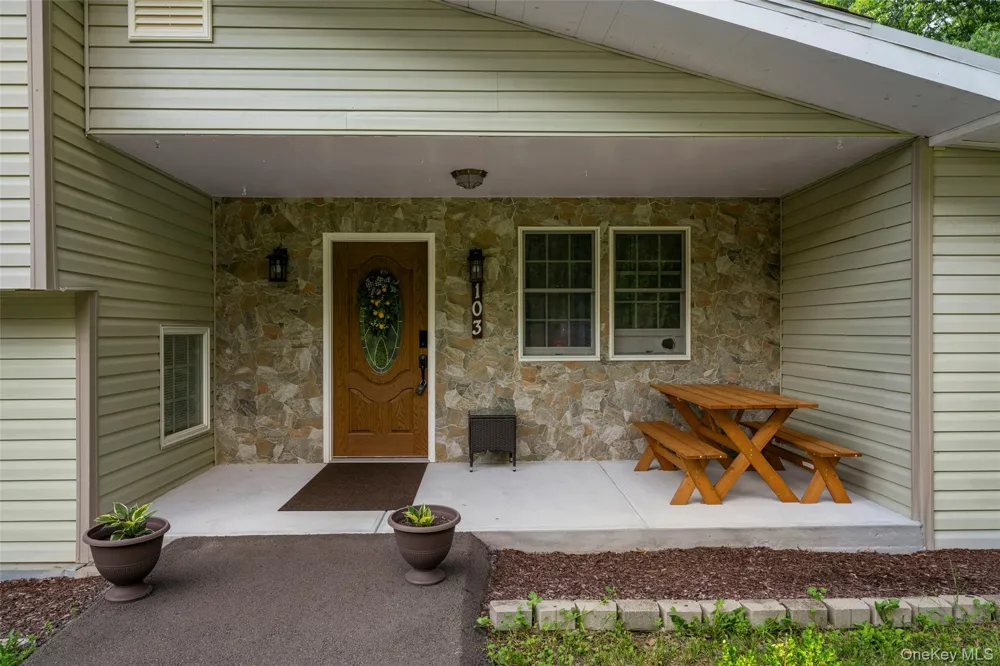103 High Hill Road Athens, NY 12015