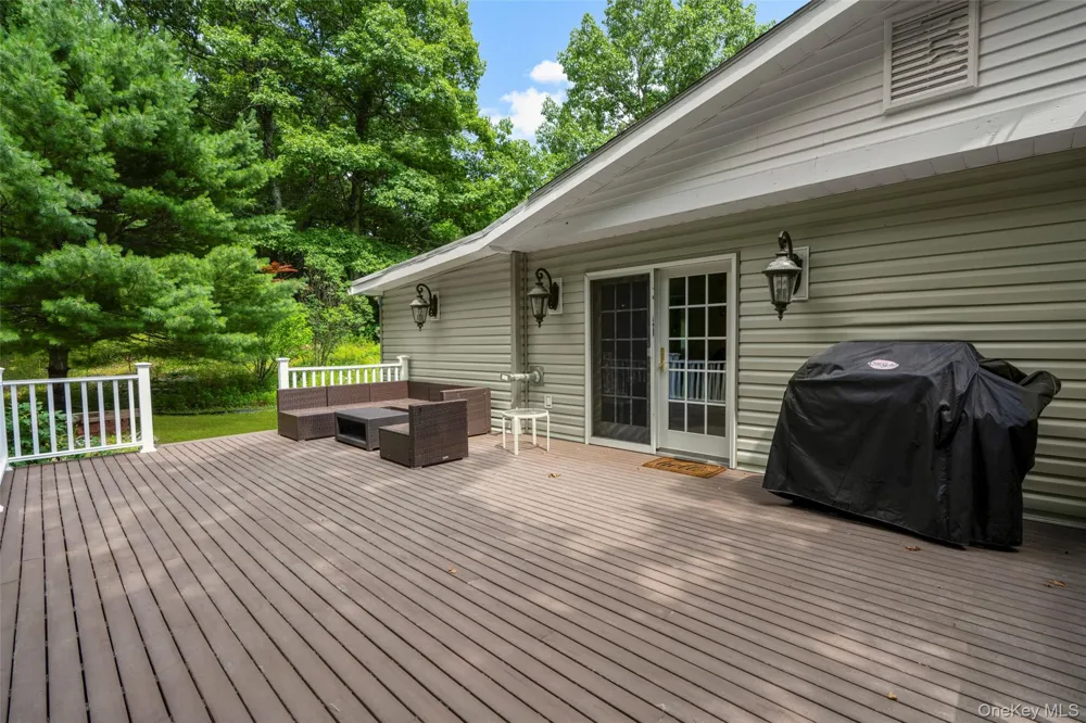 103 High Hill Road Athens, NY 12015