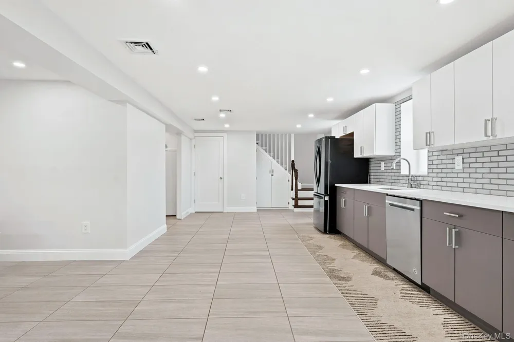 121 Marietta Avenue Hawthorne, NY 10532