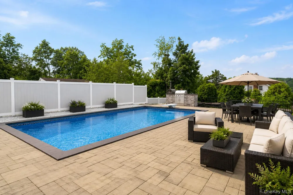 121 Marietta Avenue Hawthorne, NY 10532